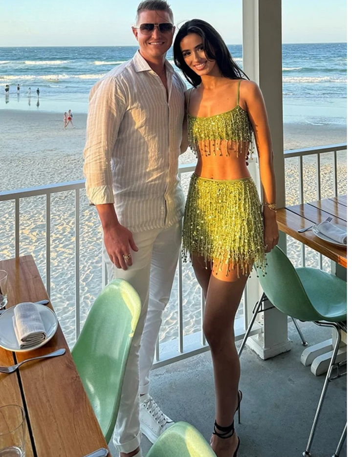 Leilani - Glamorous 2-Piece Beaded Fringe Set