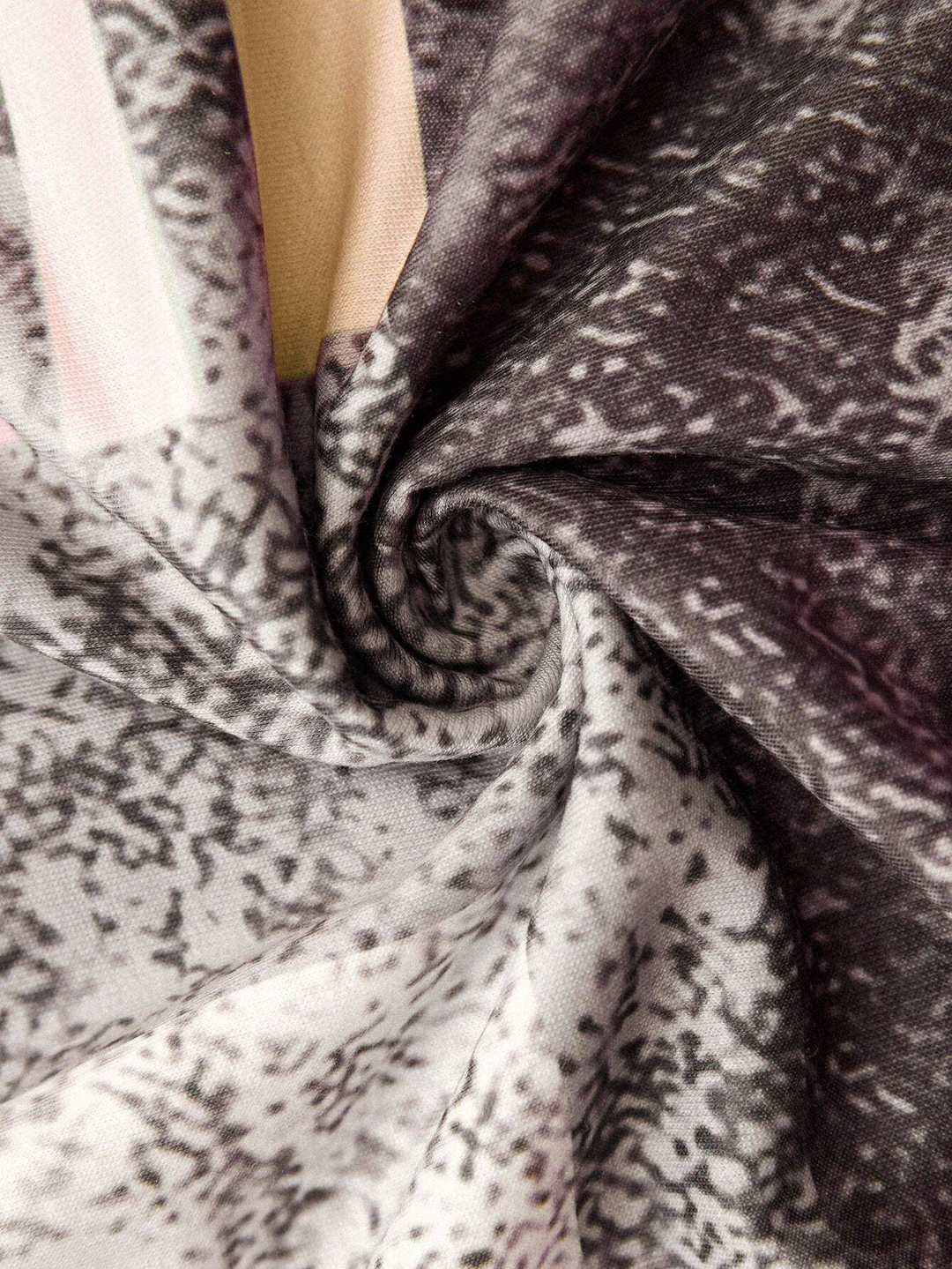 Kaimana | Chic Vintage Sweatshirt