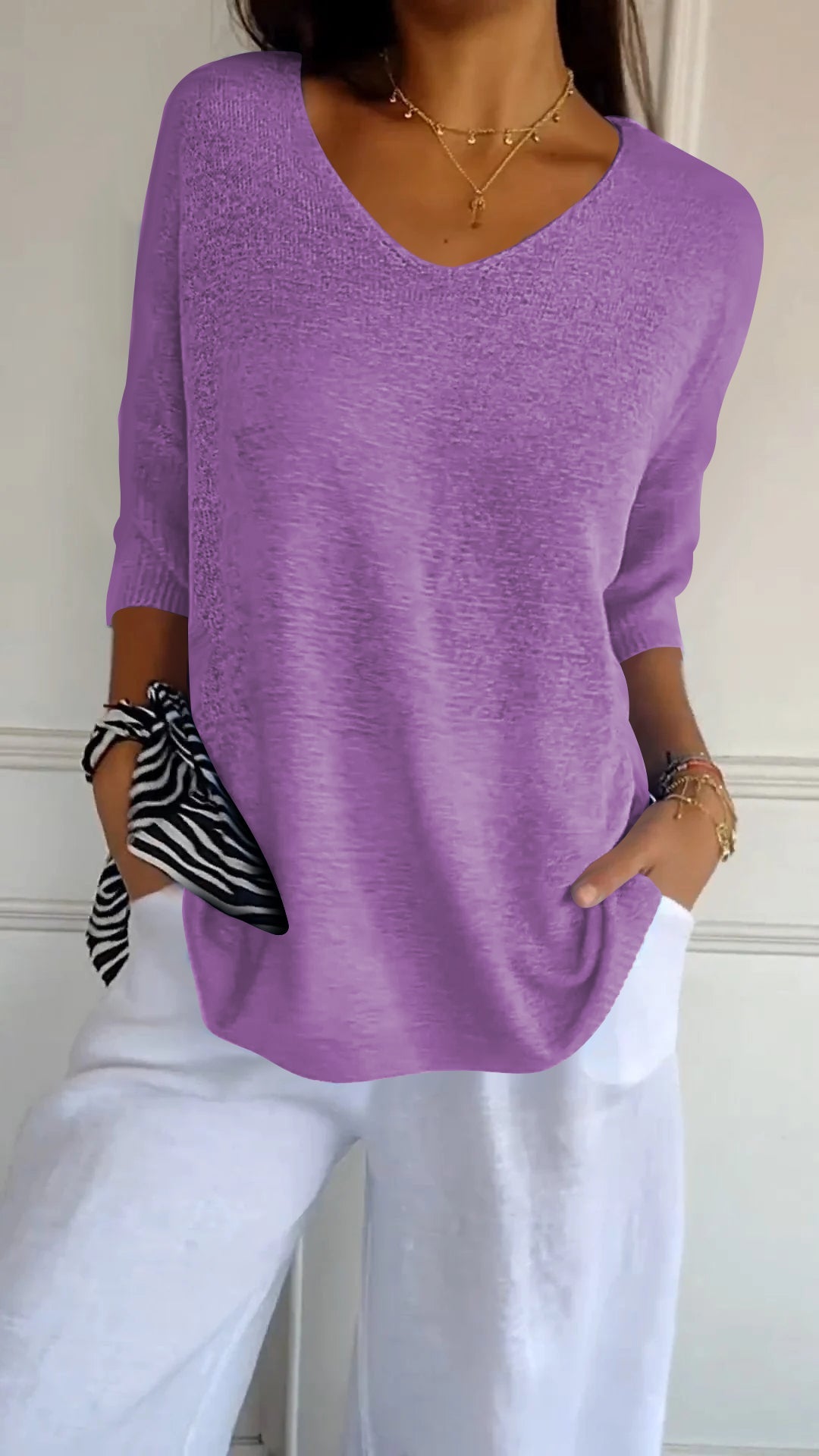 PIPER - V-NECK KNIT SWEATER