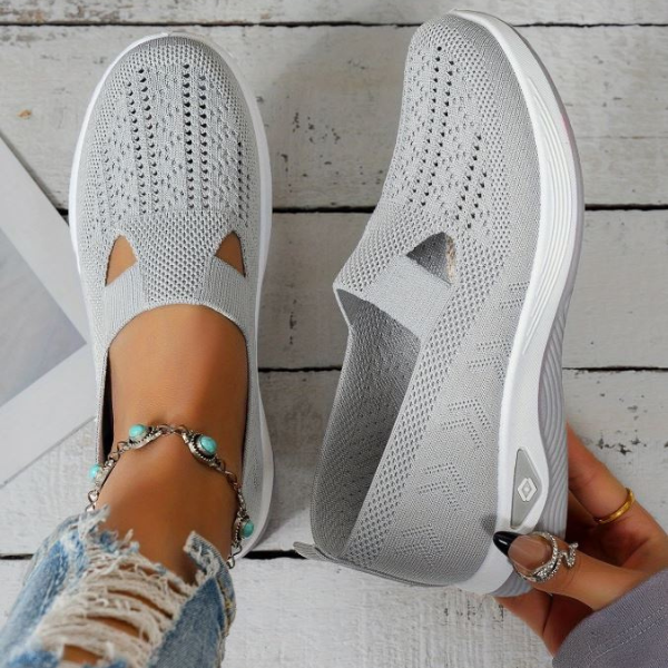 STRIDEKNIT™ - WOMEN'S SHOES WITH FLEXIBLE COMFORT