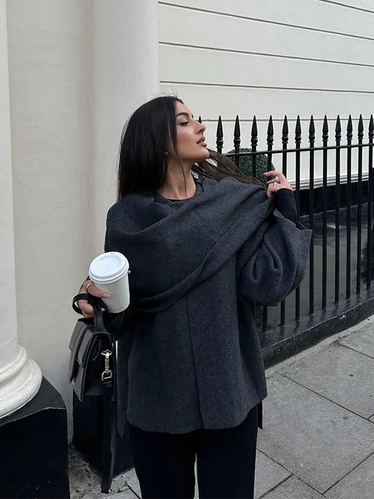LYLA - VIRAL CAPE MANTEL