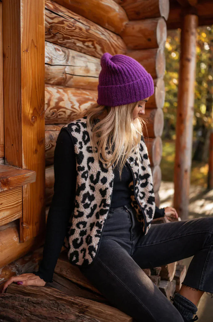 ROANNE - BOLD FELINE CHIC VEST