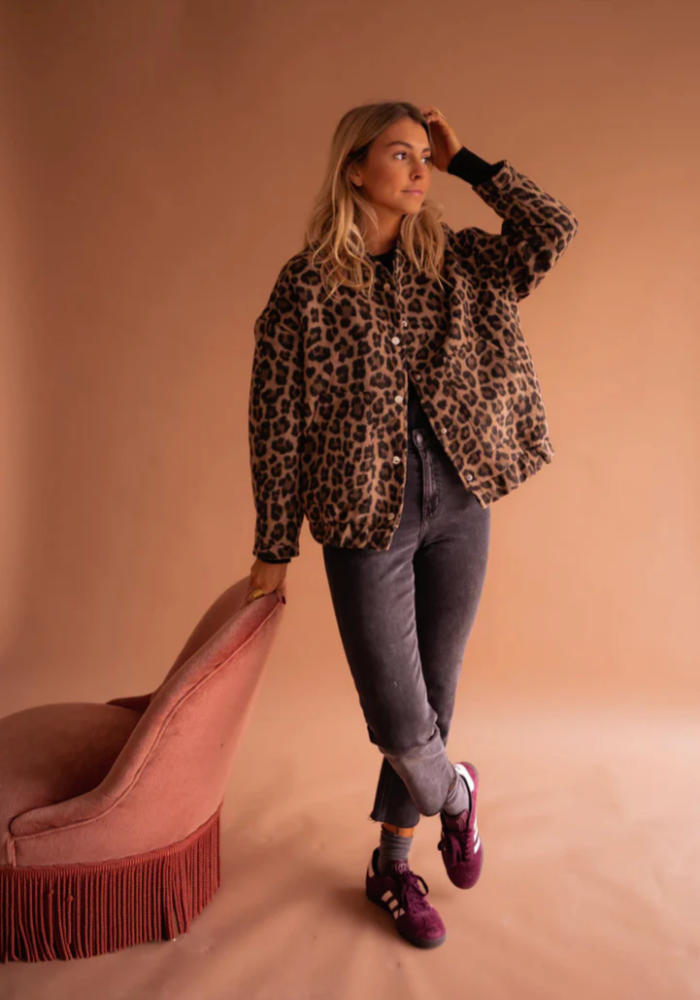 WINSLET - LEOPARD BOMBER JACKET