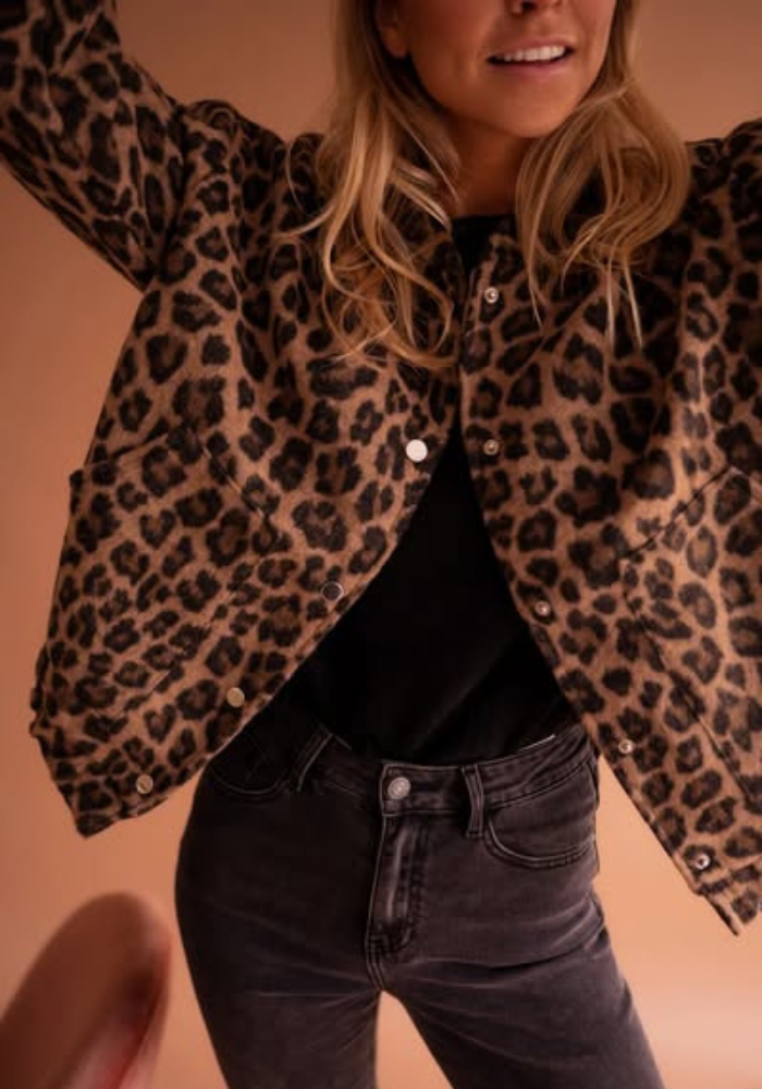 WINSLET - LEOPARD BOMBER JACKET