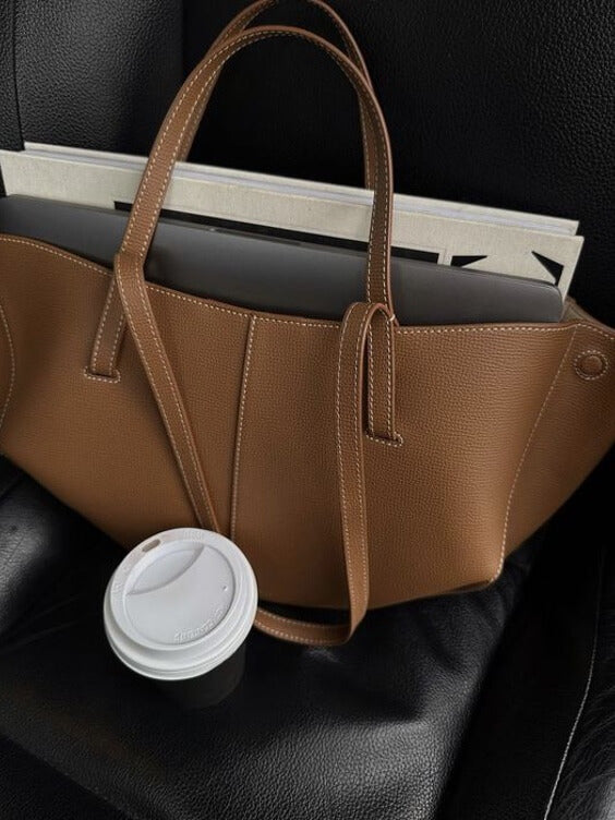 Pernilla™ - STRUCTURED TOTE BAG WITH SIDE GATHERING