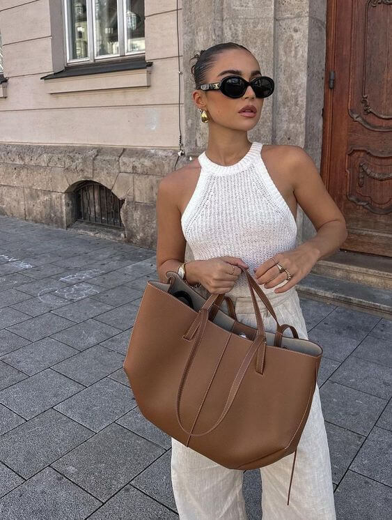 Pernilla™ - STRUCTURED TOTE BAG WITH SIDE GATHERING