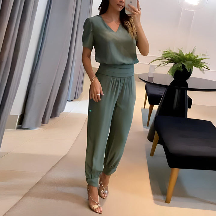 DOMINIQUE - FASHION-FORWARD ENSEMBLE