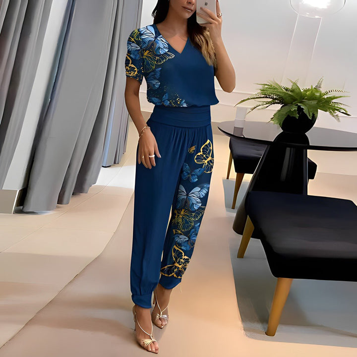 DOMINIQUE - FASHION-FORWARD ENSEMBLE